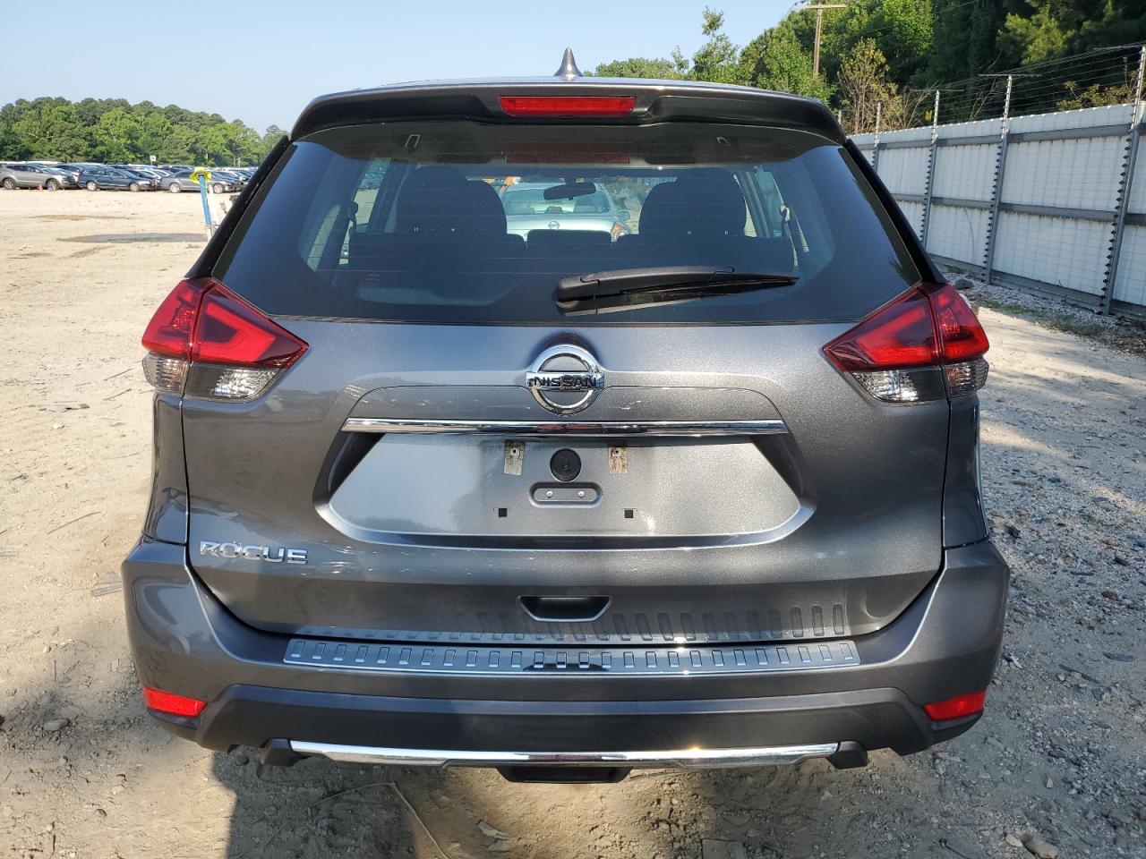 Nissan Rogue s 2018