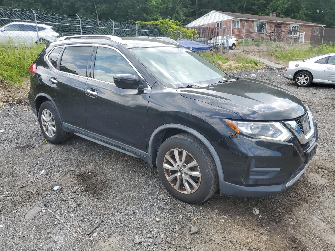 Nissan Rogue s 2017