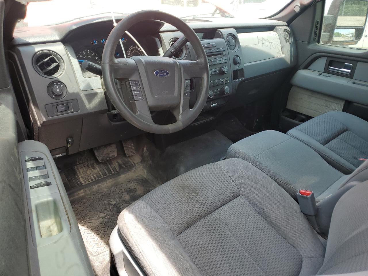 FORD F-150 SUPER CAB