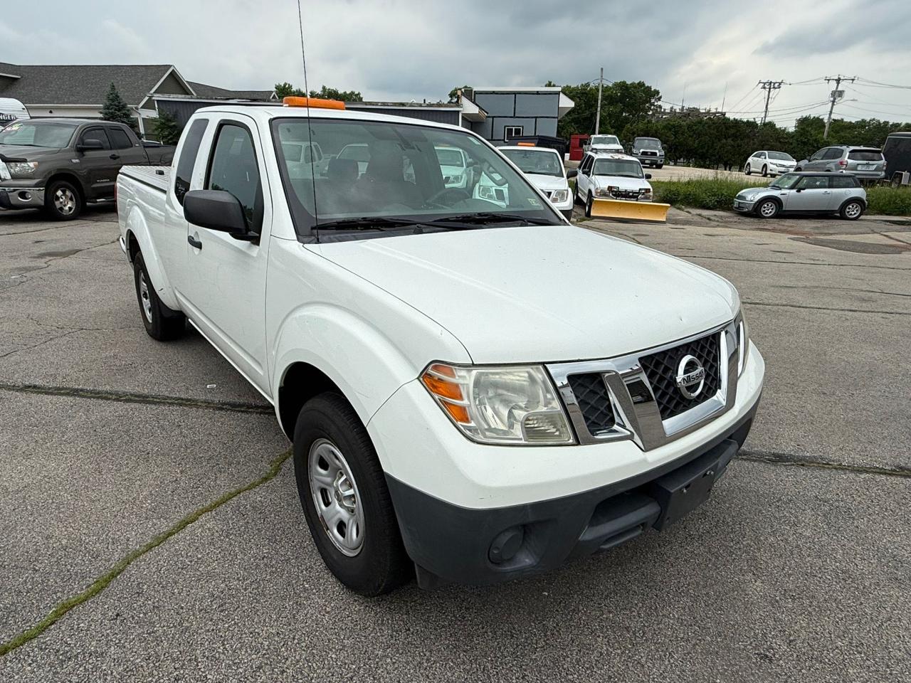 NISSAN FRONTIER S