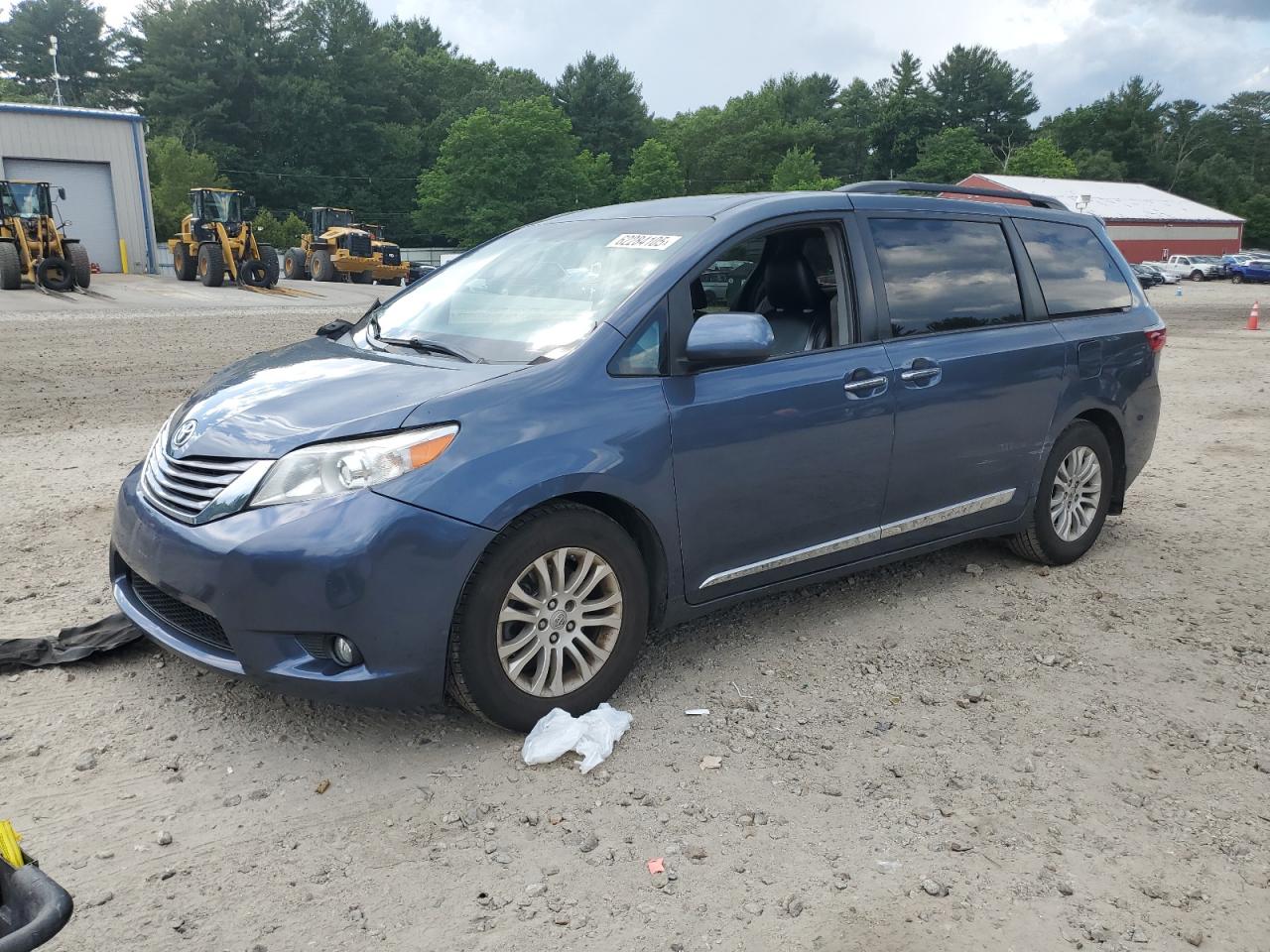 TOYOTA SIENNA XLE
