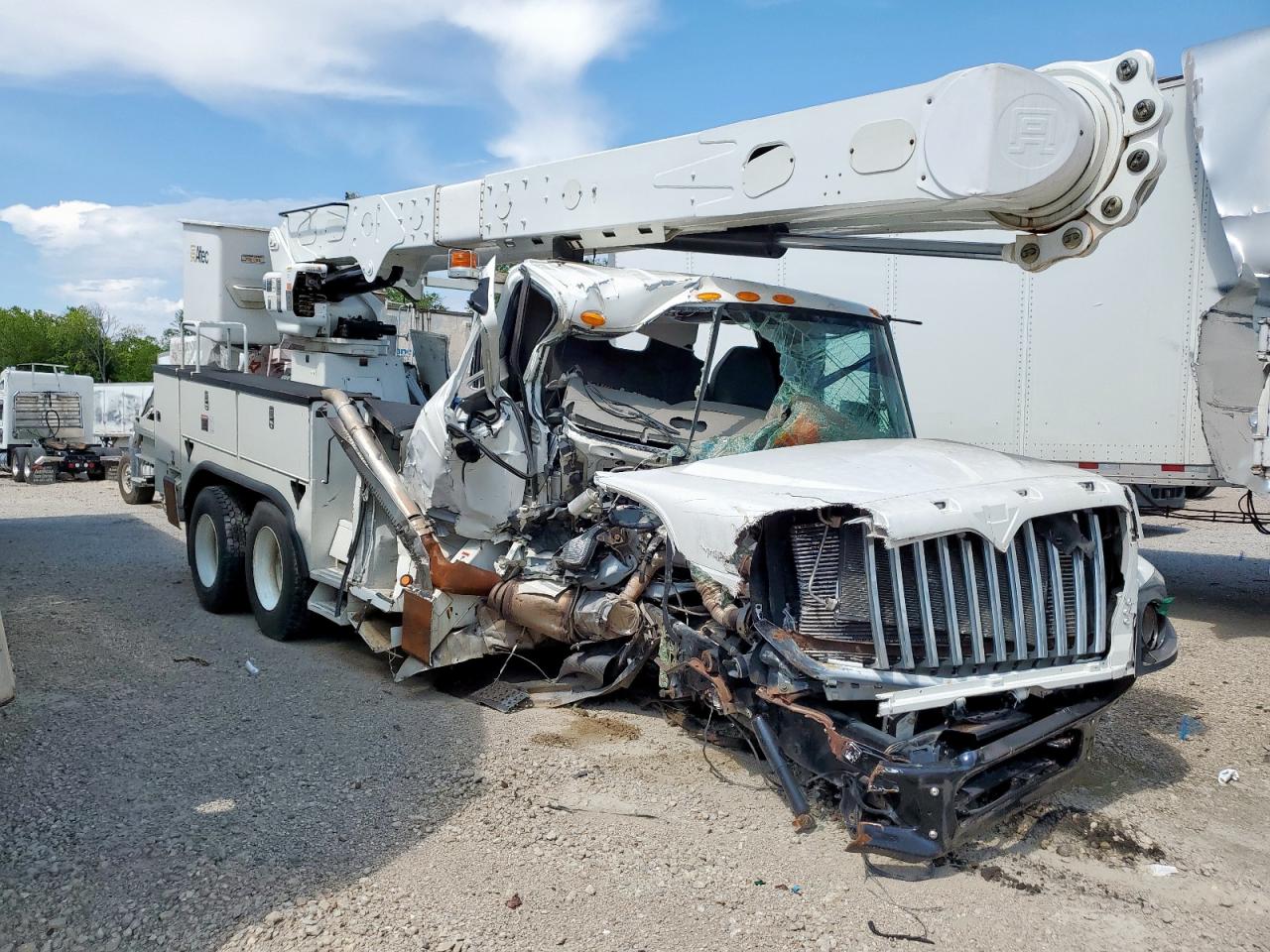 Lot #3203961167 2010 INTERNATIONAL 7000 7400