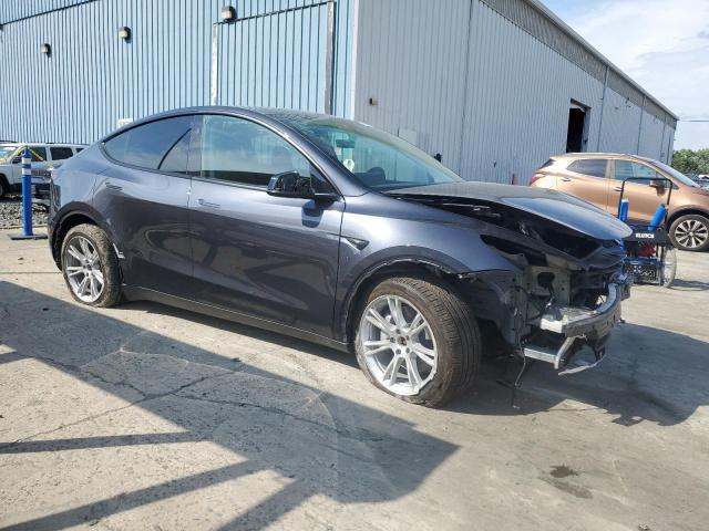 2024 TESLA MODEL Y 7SAYGDEE4RA283205