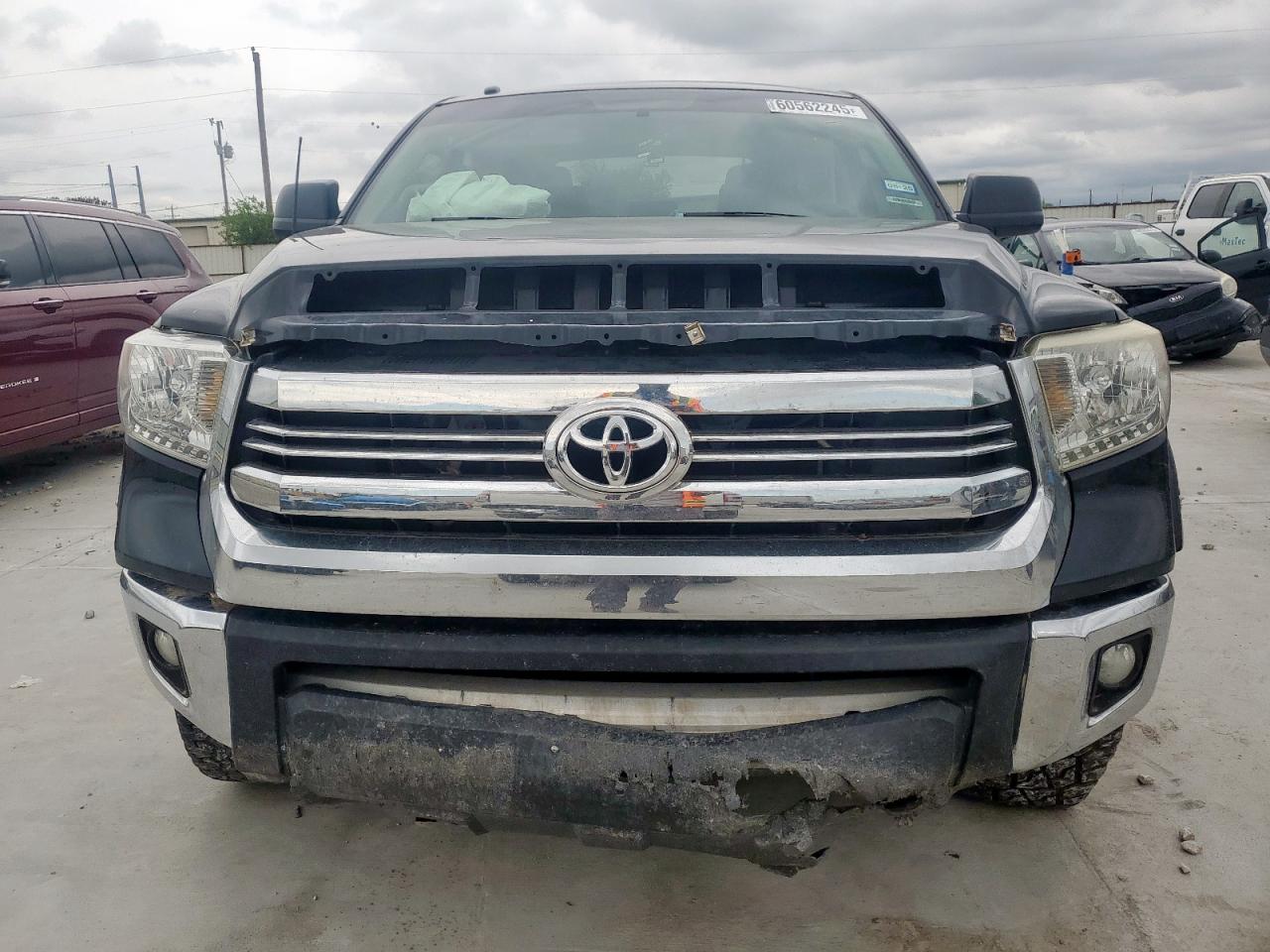 TOYOTA TUNDRA CREWMAX SR5