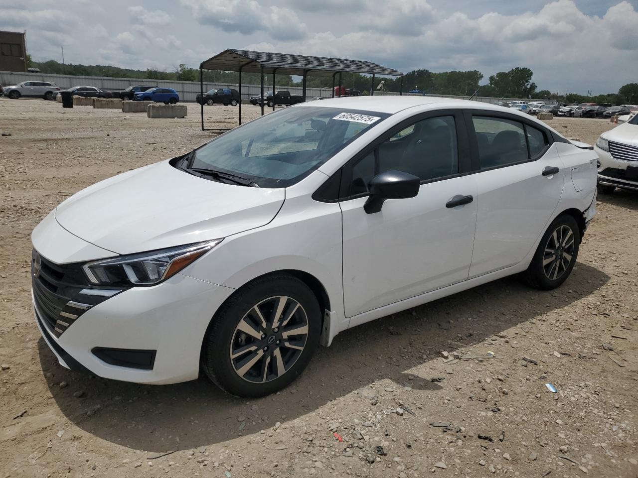 NISSAN VERSA S