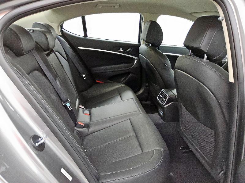 2025 GENESIS G70 BASE KMTG34SC2SU151097