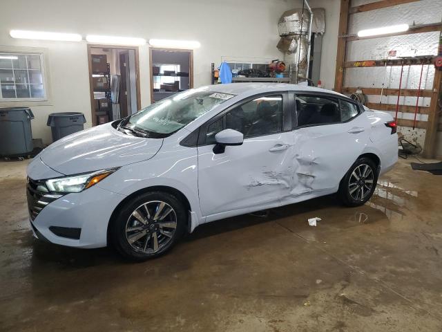 NISSAN VERSA SV