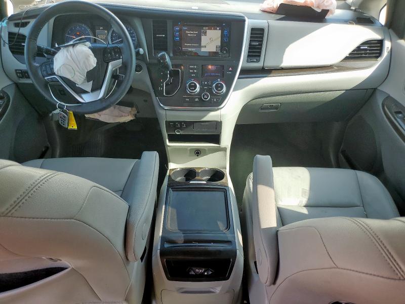 2017 TOYOTA SIENNA XLE 5TDYZ3DCXHS871530