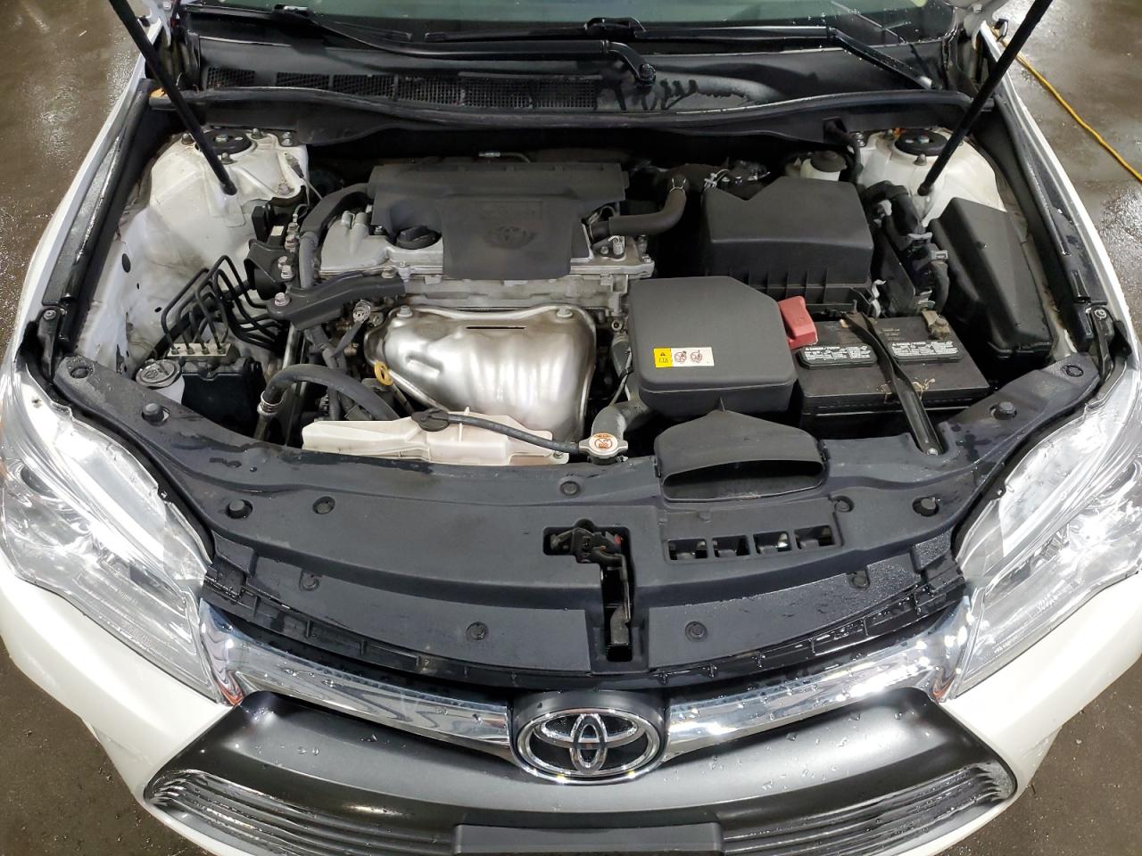 Toyota Camry le 2017
