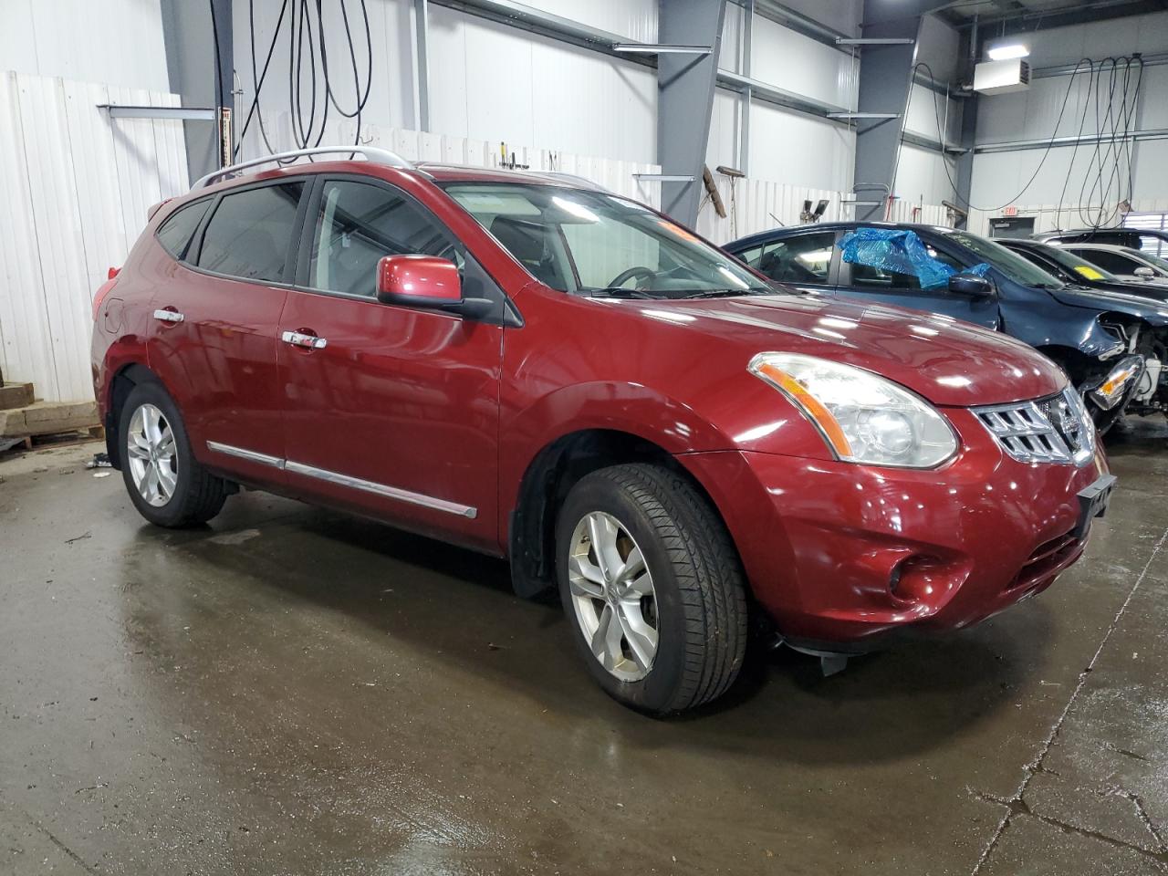 Nissan Rogue s 2013