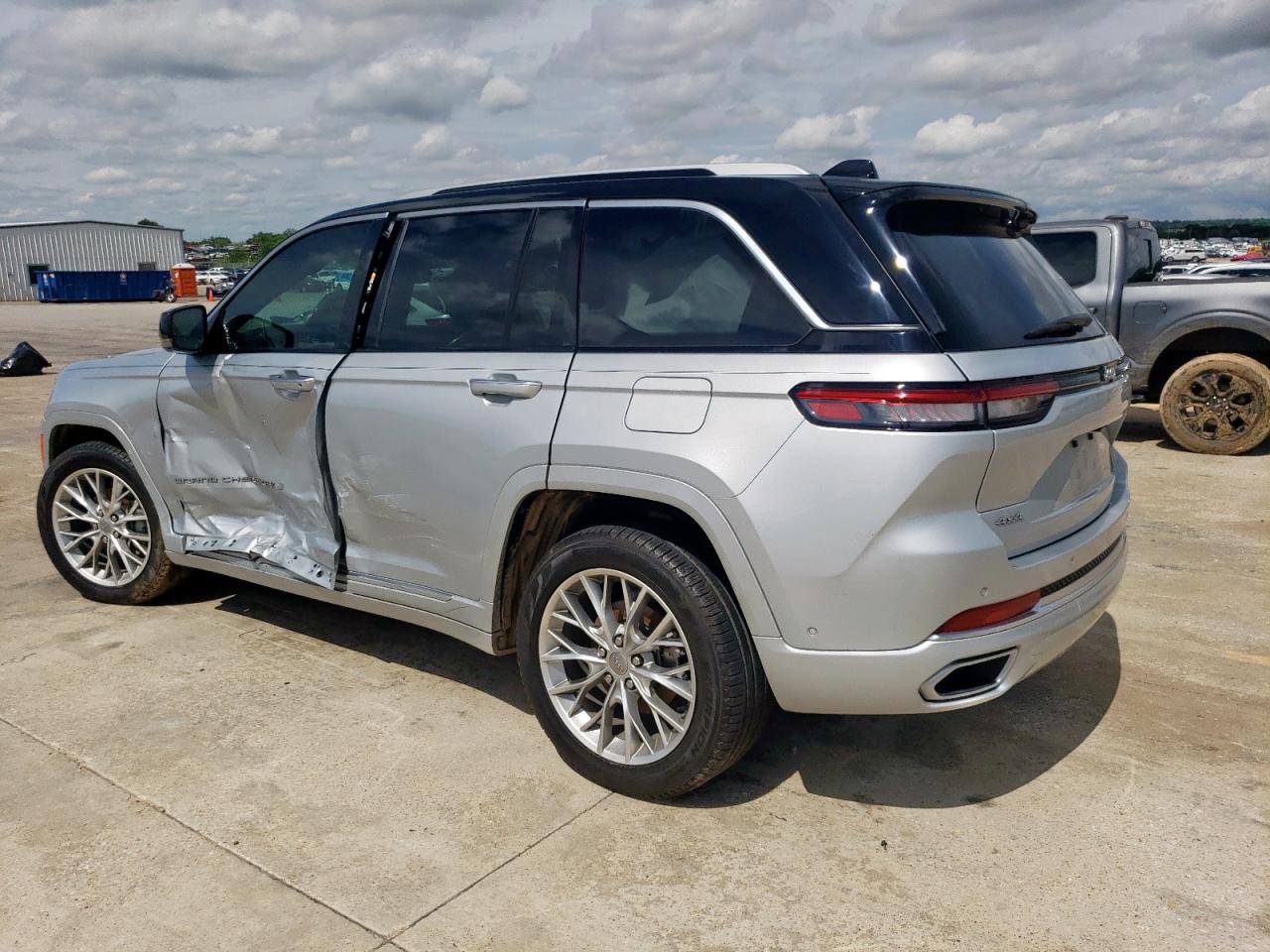 JEEP GRAND CHEROKEE SUMMIT