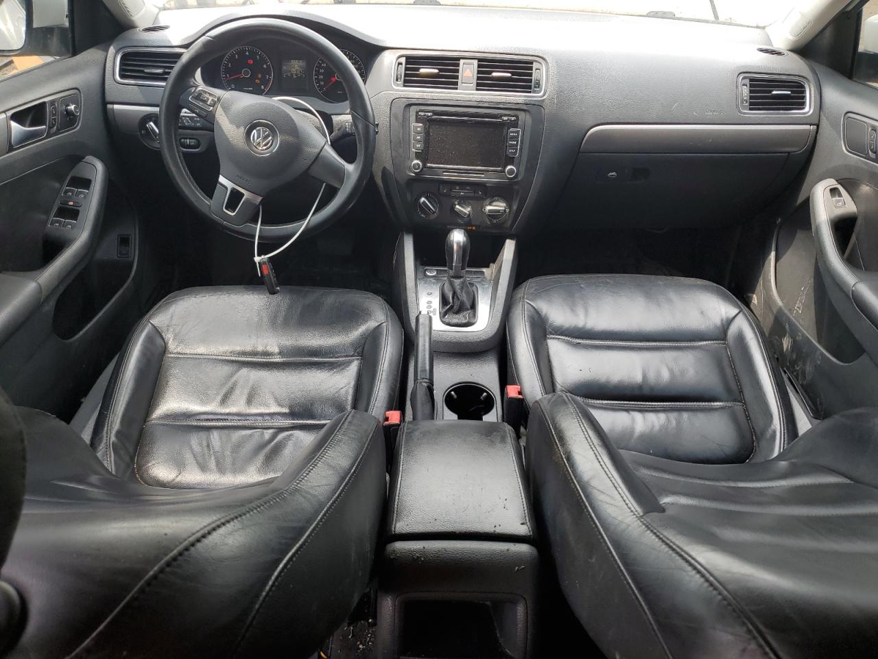 Volkswagen Jetta sel 2013