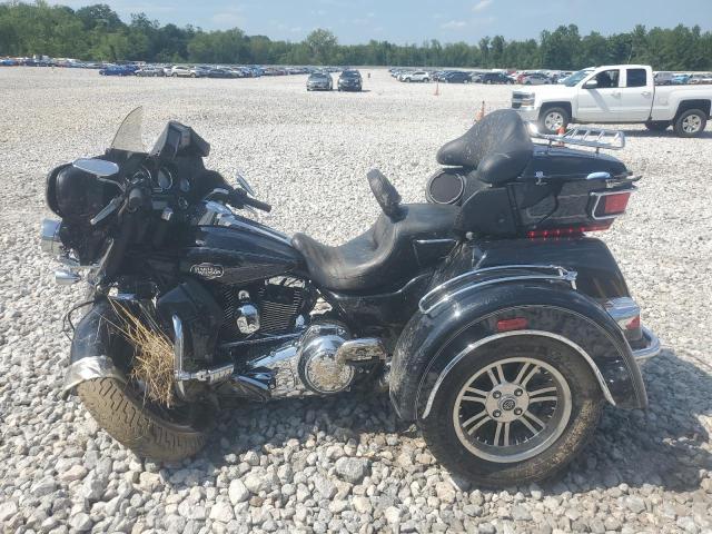 2011 HARLEY-DAVIDSON FLHTCUTG 1HD1MAM15BB856210