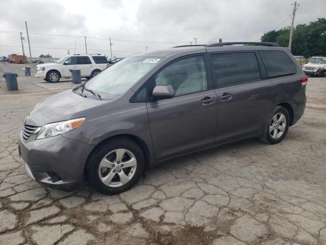 TOYOTA SIENNA LE