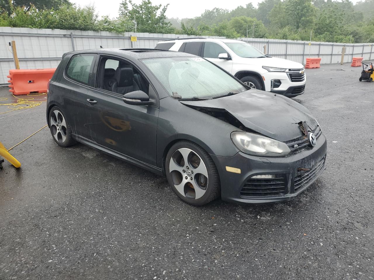 VOLKSWAGEN GOLF R