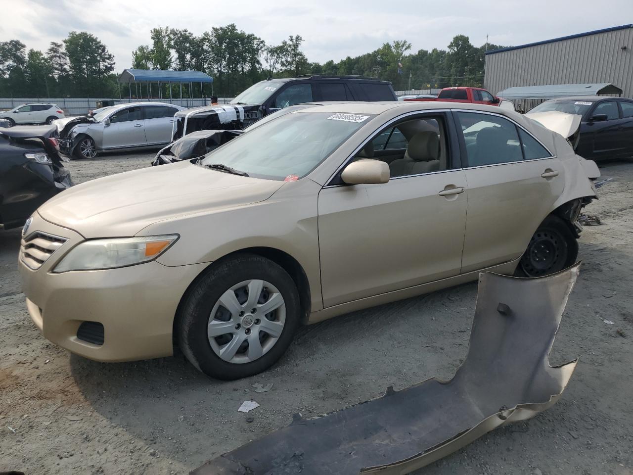 TOYOTA CAMRY BASE