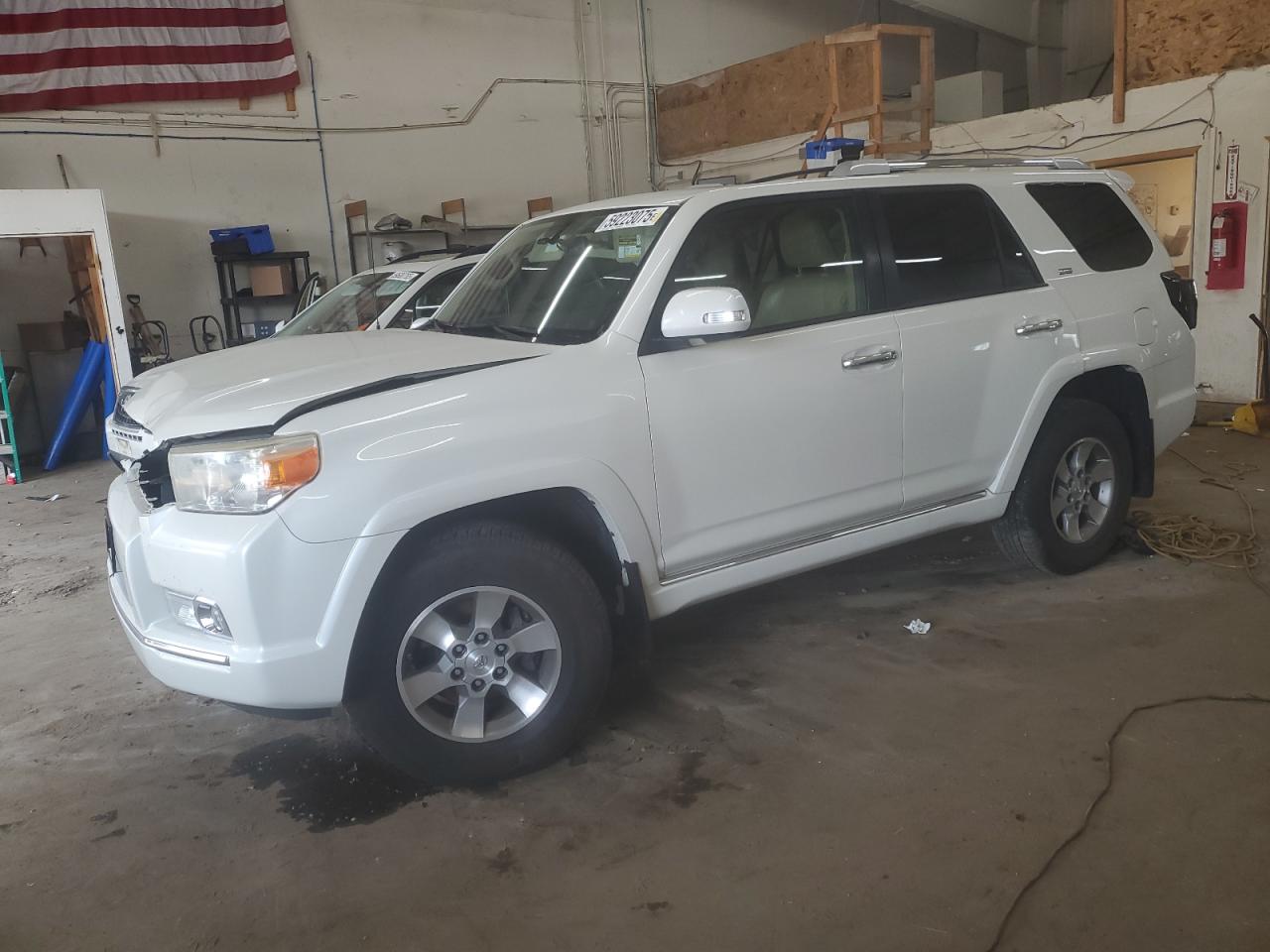 TOYOTA 4RUNNER SR5