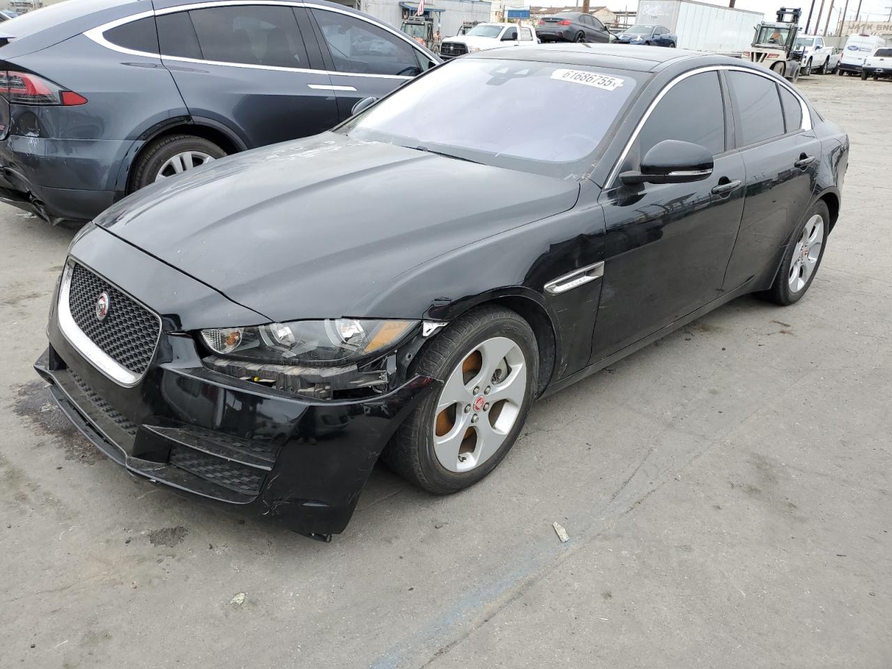 JAGUAR XE
