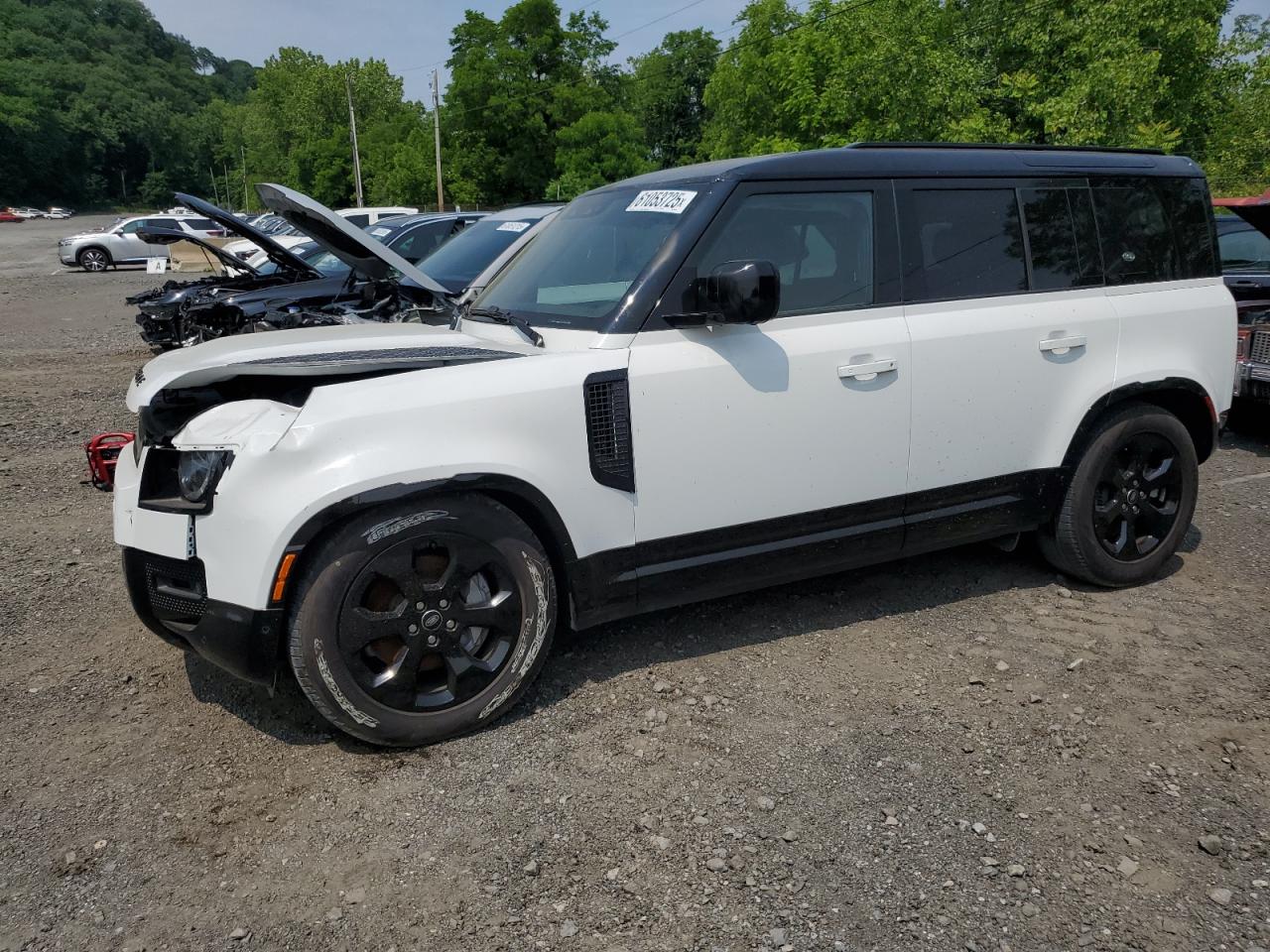 LAND ROVER DEFENDER 110 X-DYNAMIC SE