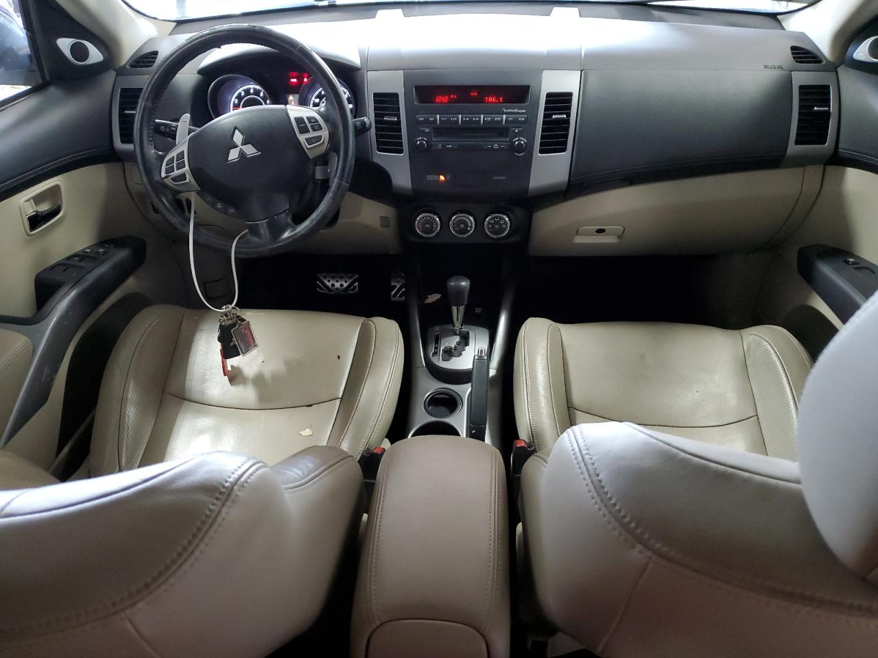 MITSUBISHI OUTLANDER XLS