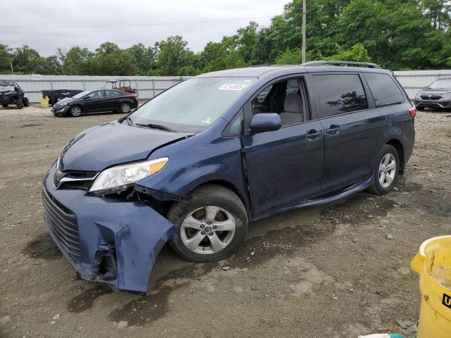 TOYOTA SIENNA LE