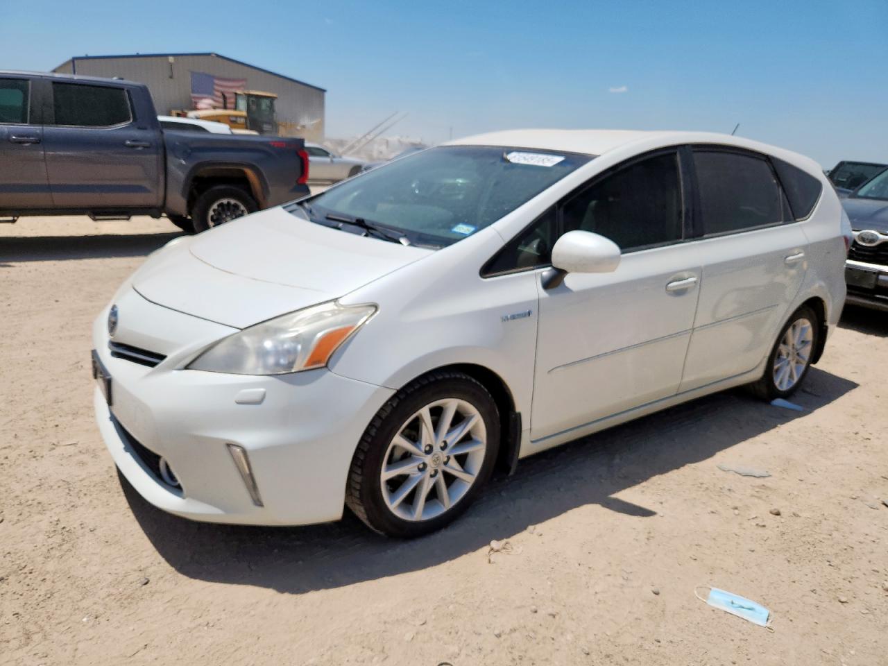 TOYOTA PRIUS V
