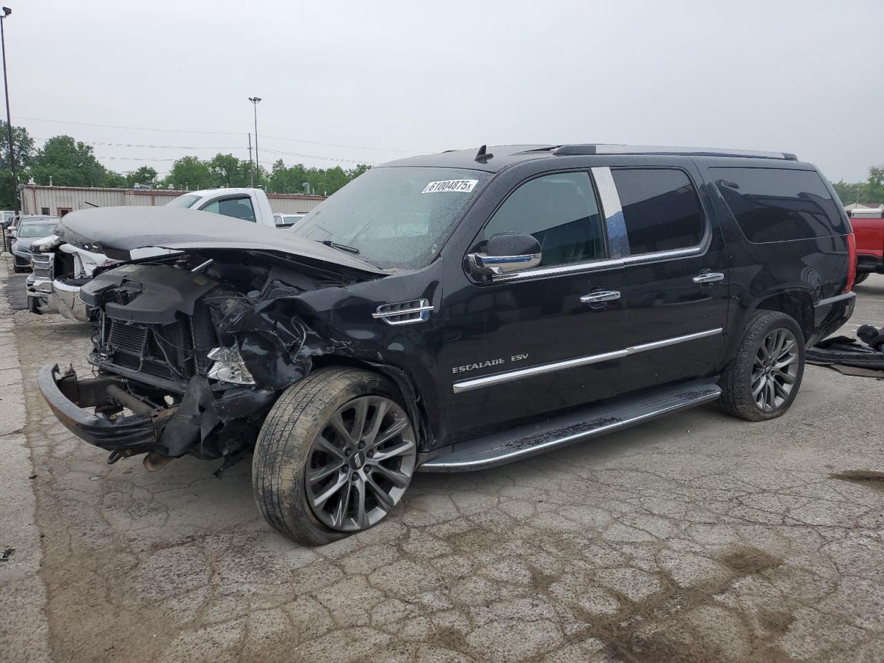 CADILLAC ESCALADE ESV LUXURY