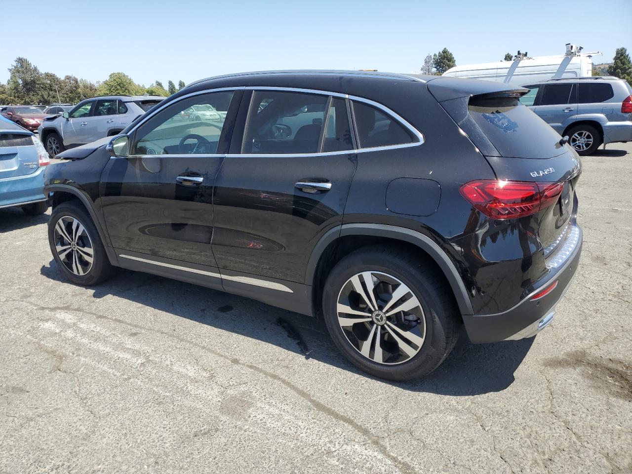 MERCEDES-BENZ GLA-CLASS 2024