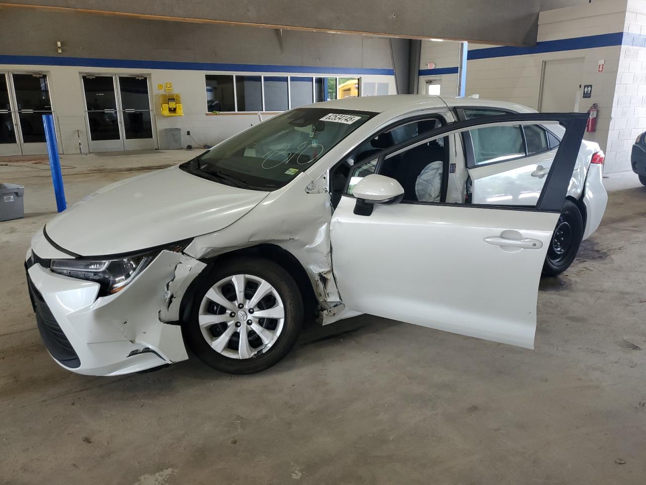 TOYOTA COROLLA LE