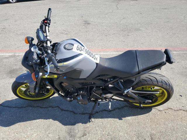 YAMAHA FZ09 2016 JYARN33E1GA011736 photo #4