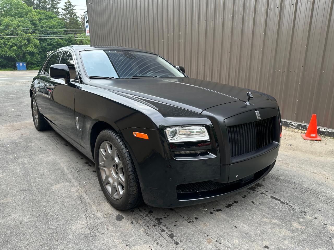 ROLLS-ROYCE GHOST