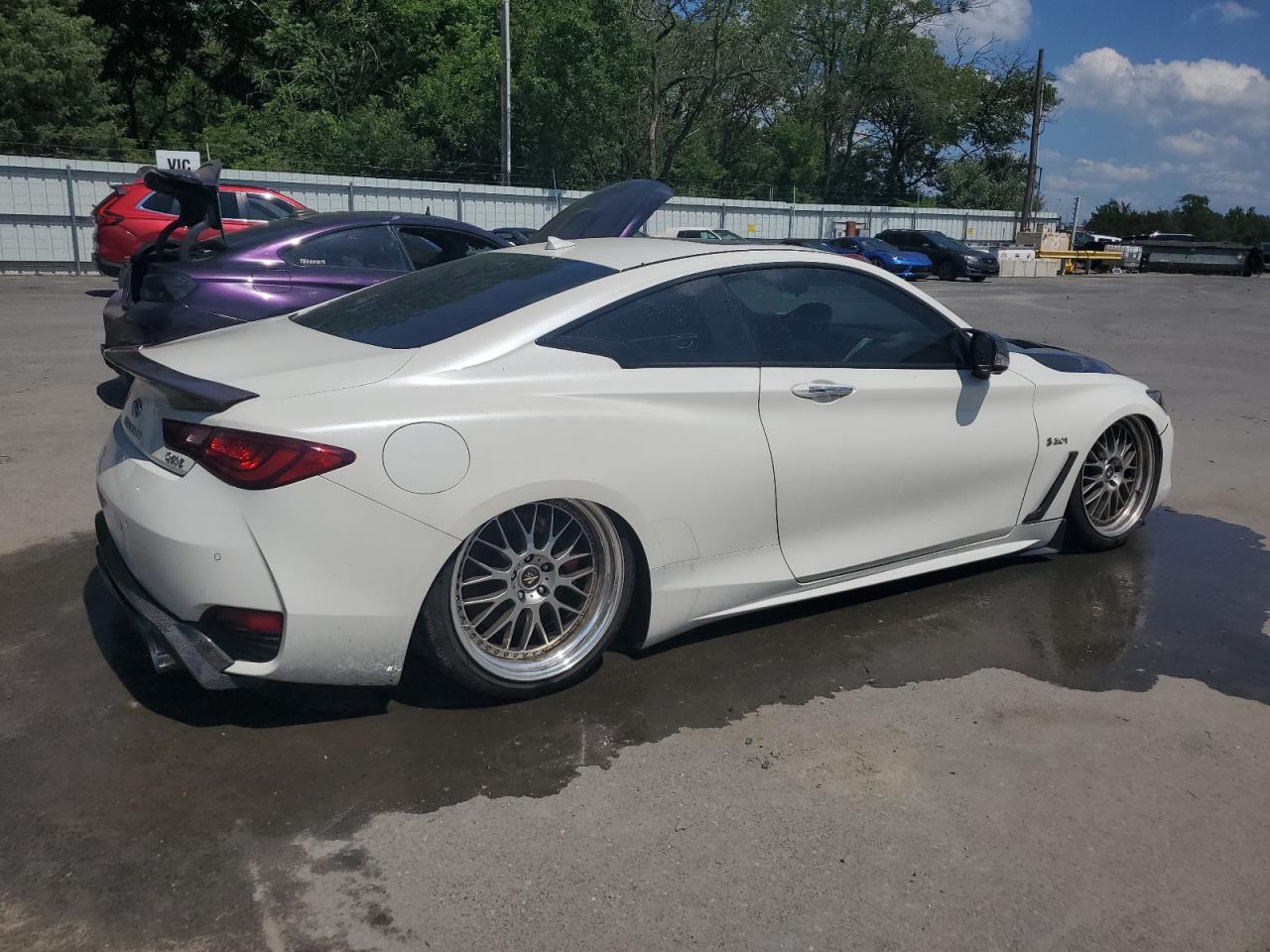 INFINITI Q60 RED SPORT 400