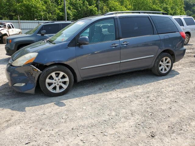 TOYOTA SIENNA XLE