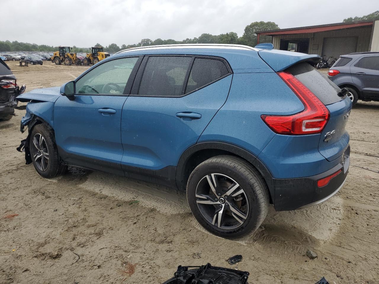 VOLVO XC40 CORE