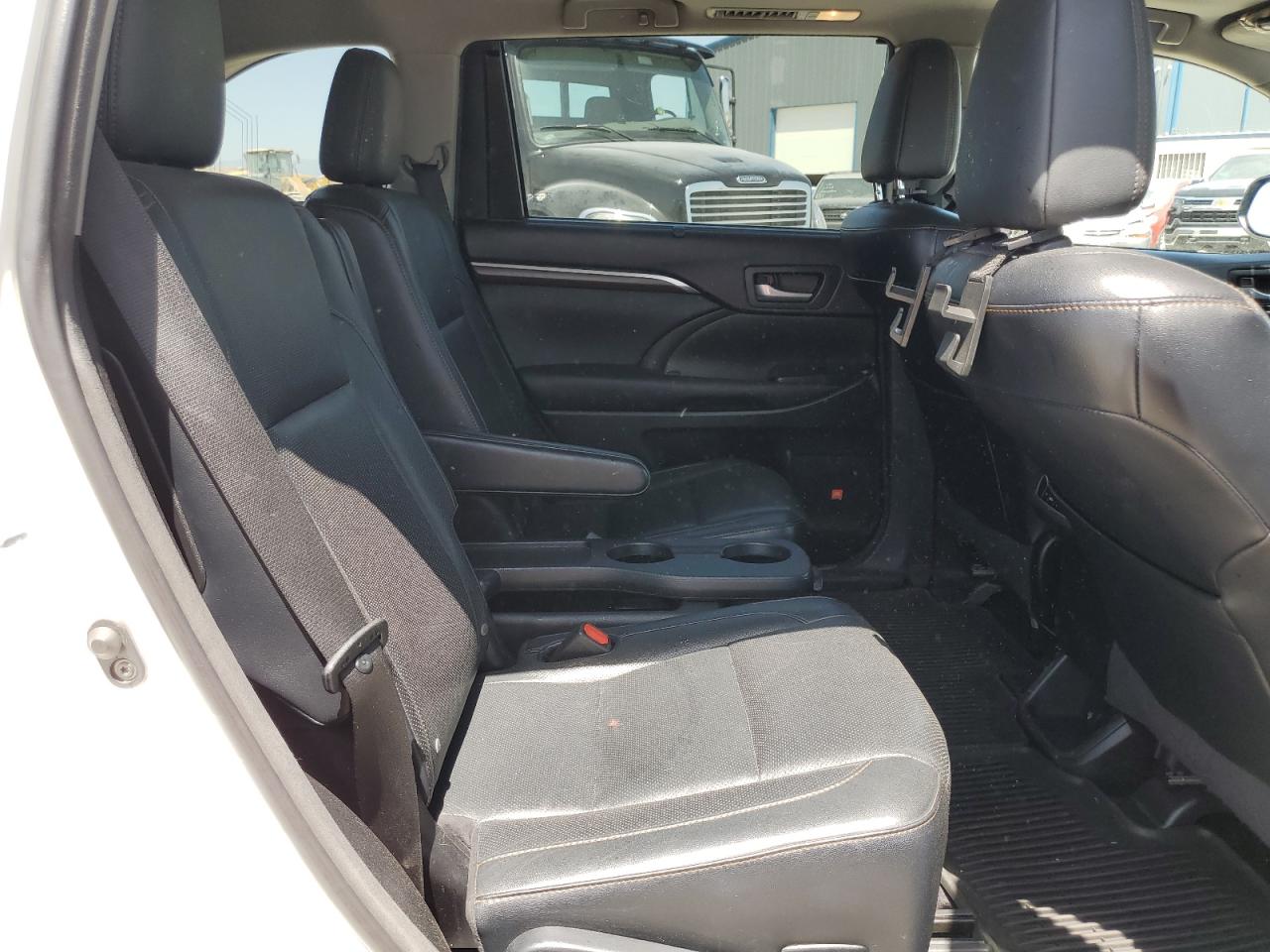 Toyota Highlander 2015