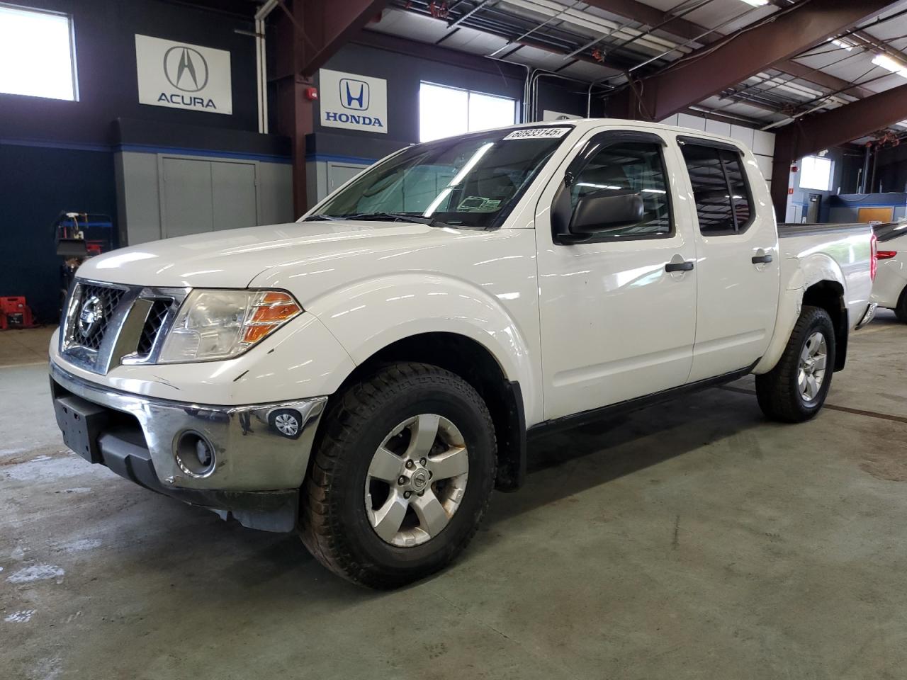 NISSAN FRONTIER CREW CAB SE