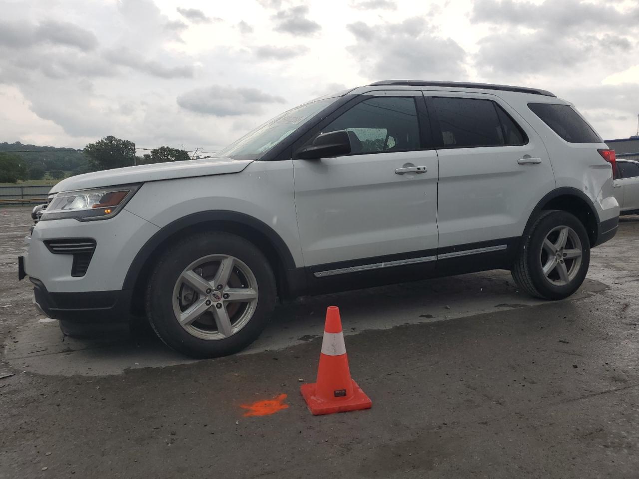 FORD EXPLORER XLT