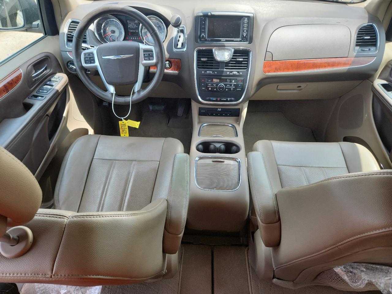 CHRYSLER TOWN & COUNTRY TOURING L