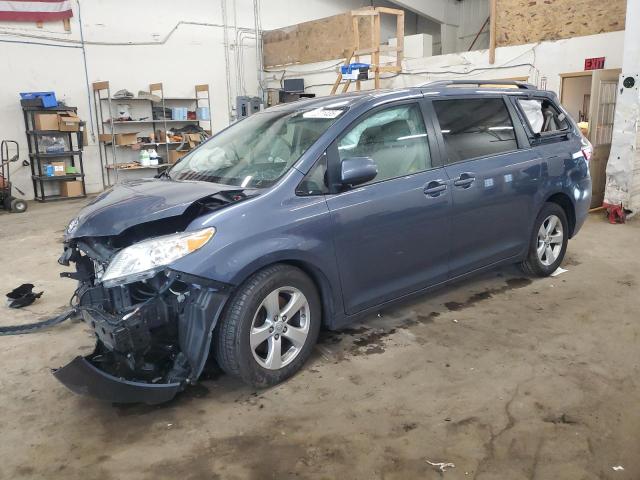 TOYOTA SIENNA LE