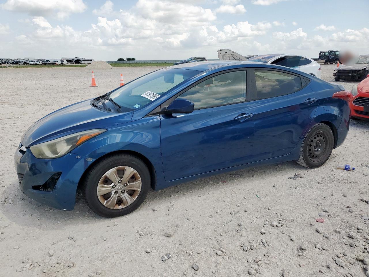 HYUNDAI ELANTRA SE