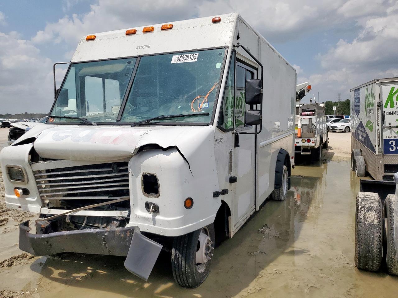 FORD ECONOLINE E350 SUPER DUTY STRIPPED CHASSIS