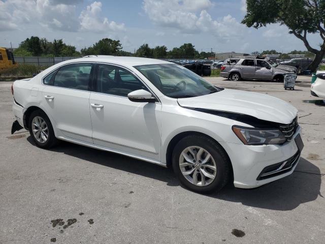 Vin: 1vwat7a3xhc070156, lot: 59596505, volkswagen passat s 20174