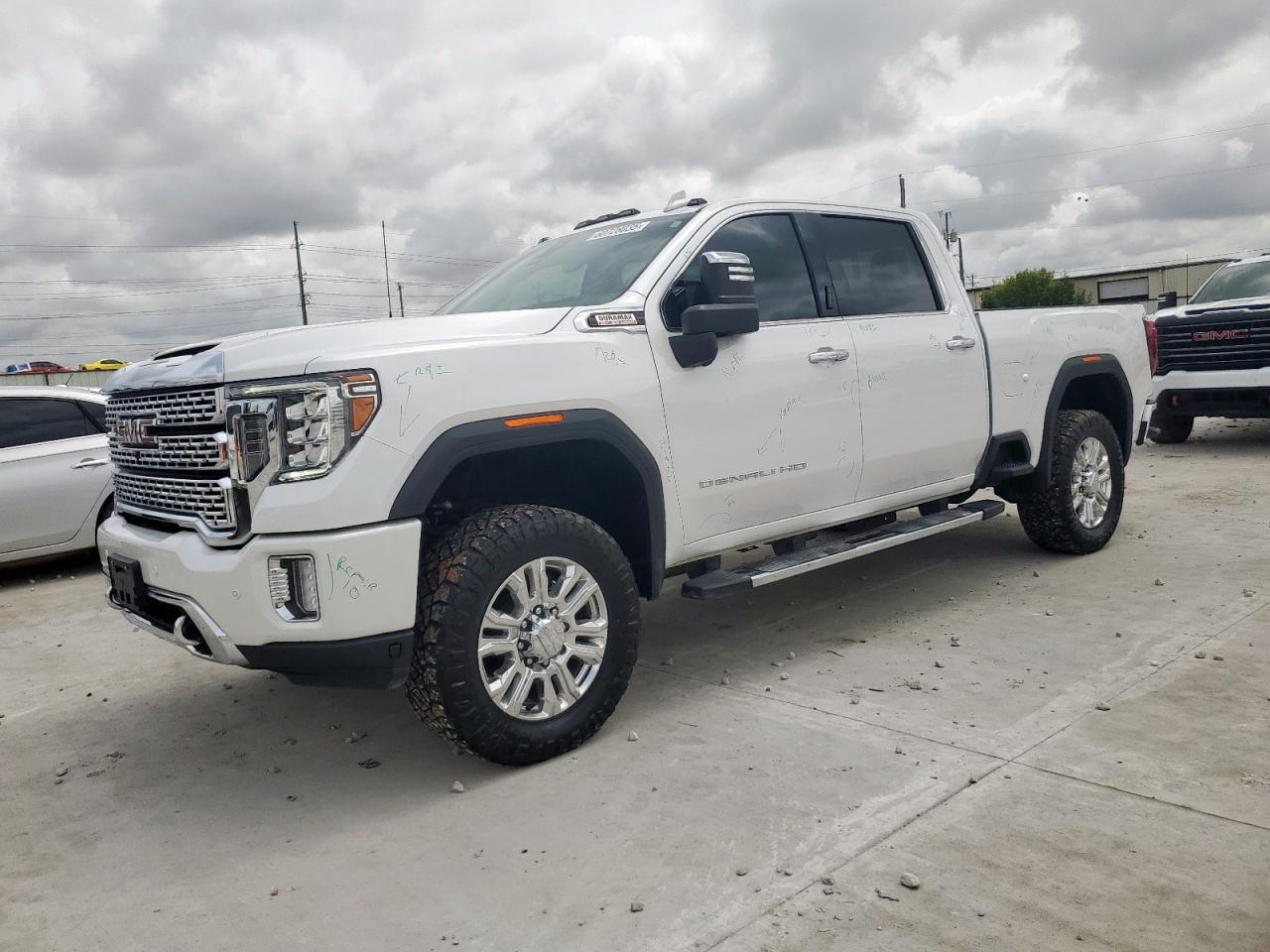 GMC SIERRA K2500 DENALI