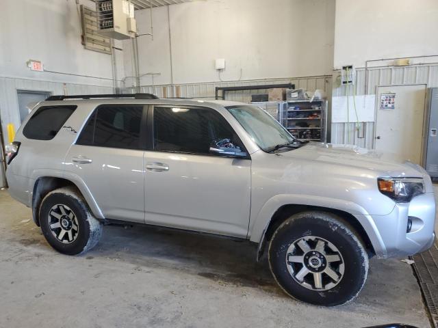 Vin: jtebu5jr5k5711024, lot: 61395295, toyota 4runner sr5/sr5 premium 20194