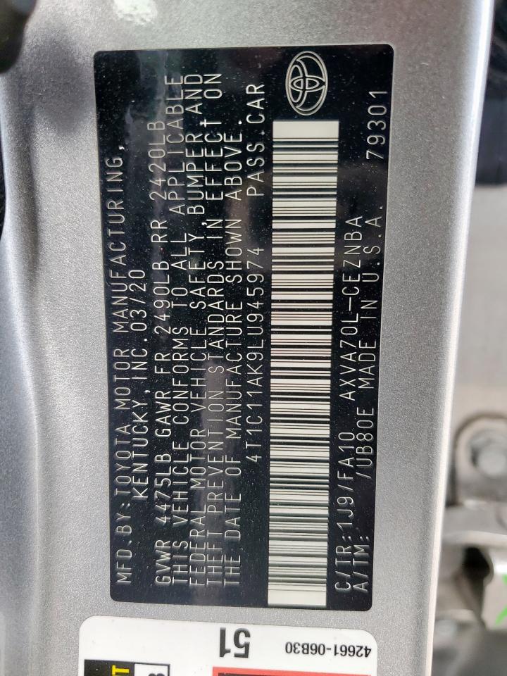 Toyota Camry le 2020