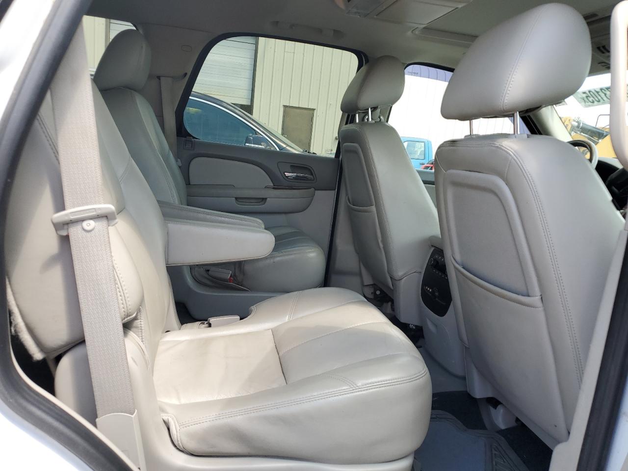 CHEVROLET TAHOE K1500 LT