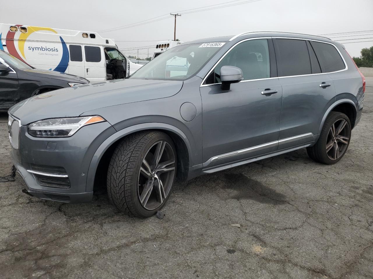 VOLVO XC90 T8