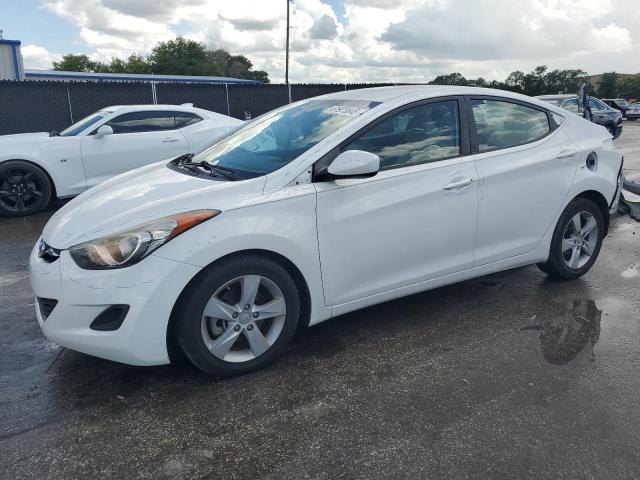 HYUNDAI ELANTRA GL