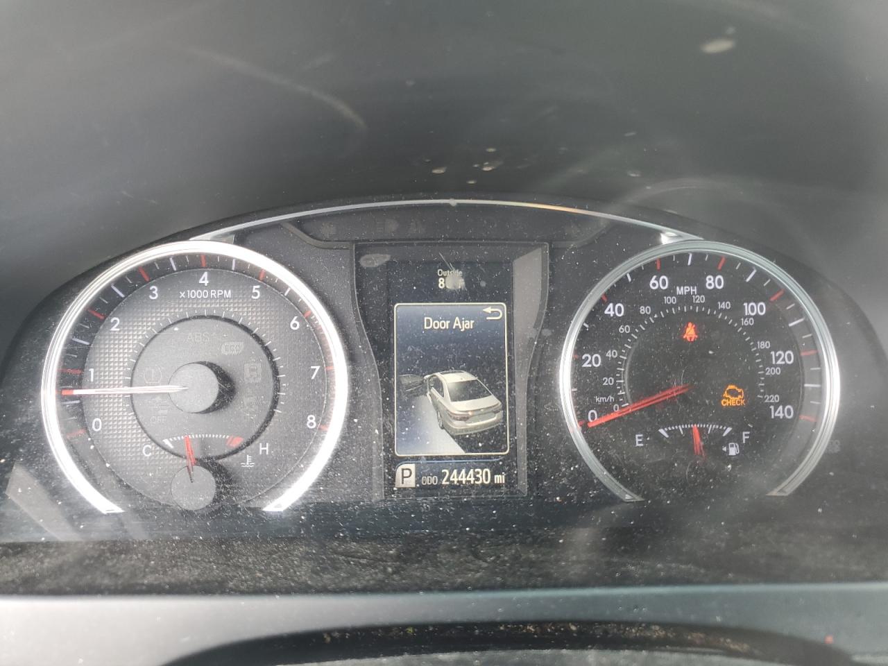 Toyota Camry le 2015