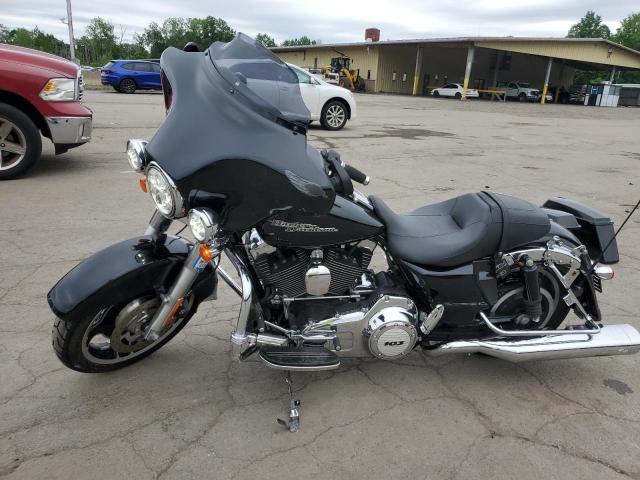 2011 HARLEY-DAVIDSON FLHX 1HD1KBM10BB670067
